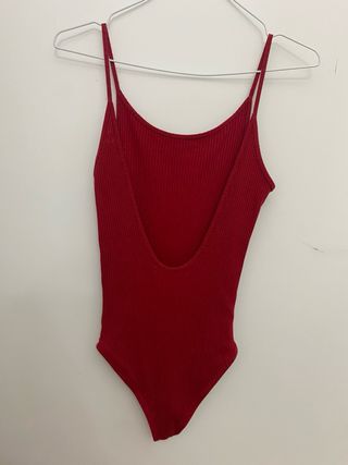 Body rojo apenas usado