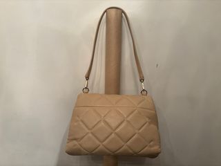 Bolso Carolina Herrera Beige Piel Acolchado