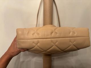 Bolso Carolina Herrera Beige Piel Acolchado