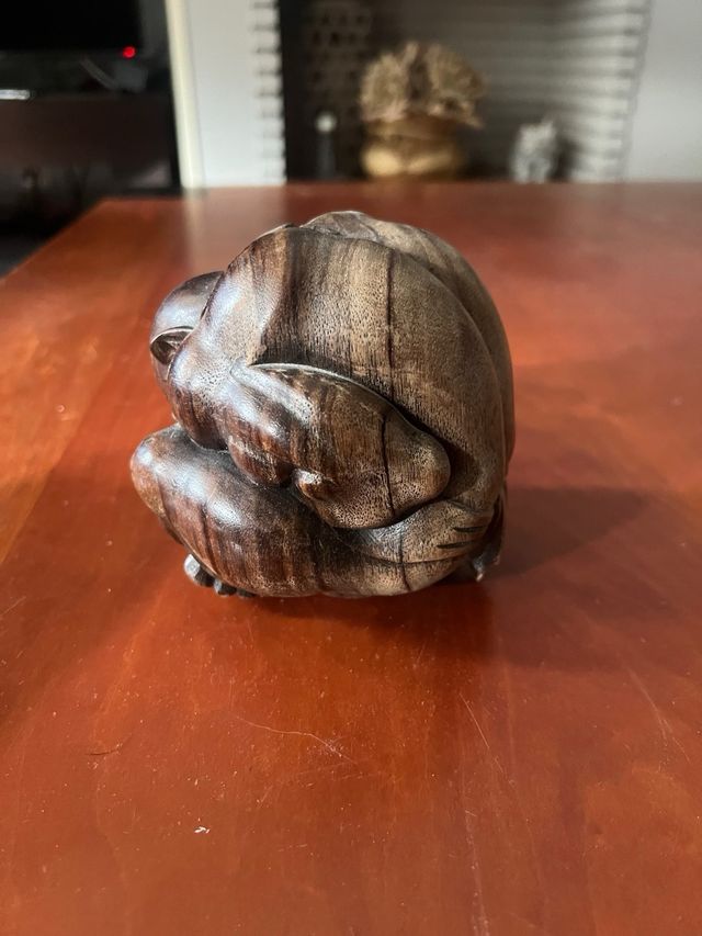 Figura Tailandesa Hombre Encorvado Madera