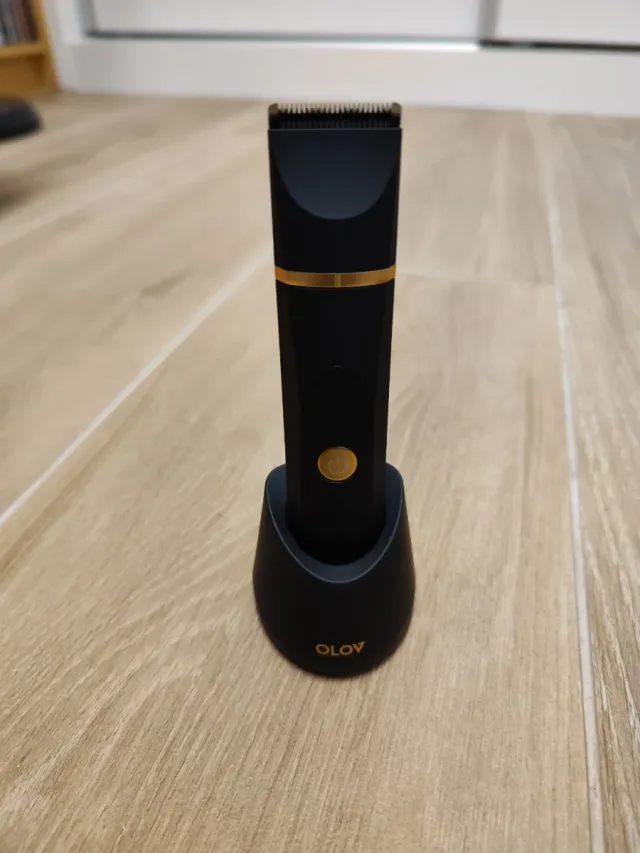 Afeitadora Eléctrica Olov Negra y Dorada