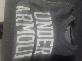 Sudadera Under Armour Talla M Gris comprada por 75