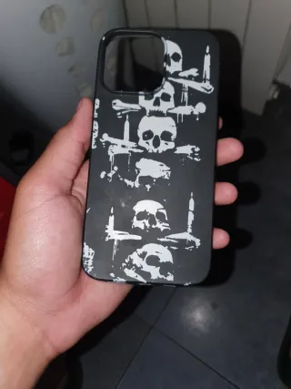 Funda iPhone 14 Pro Max Calaveras