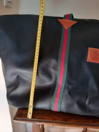 Bolso de piel El Caballo.