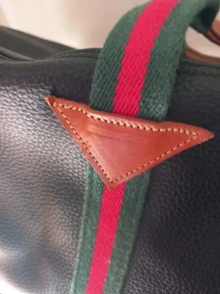 Bolso de piel El Caballo.