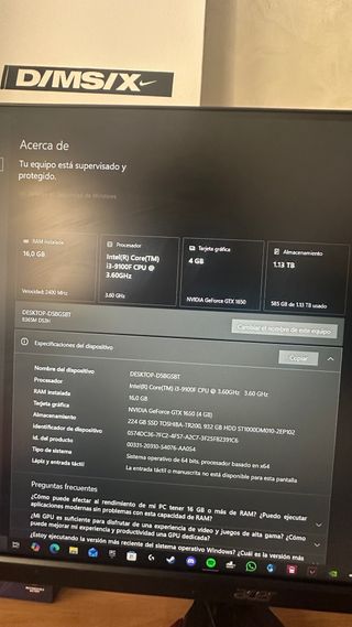 PC Gamer Negro con Luces Azules