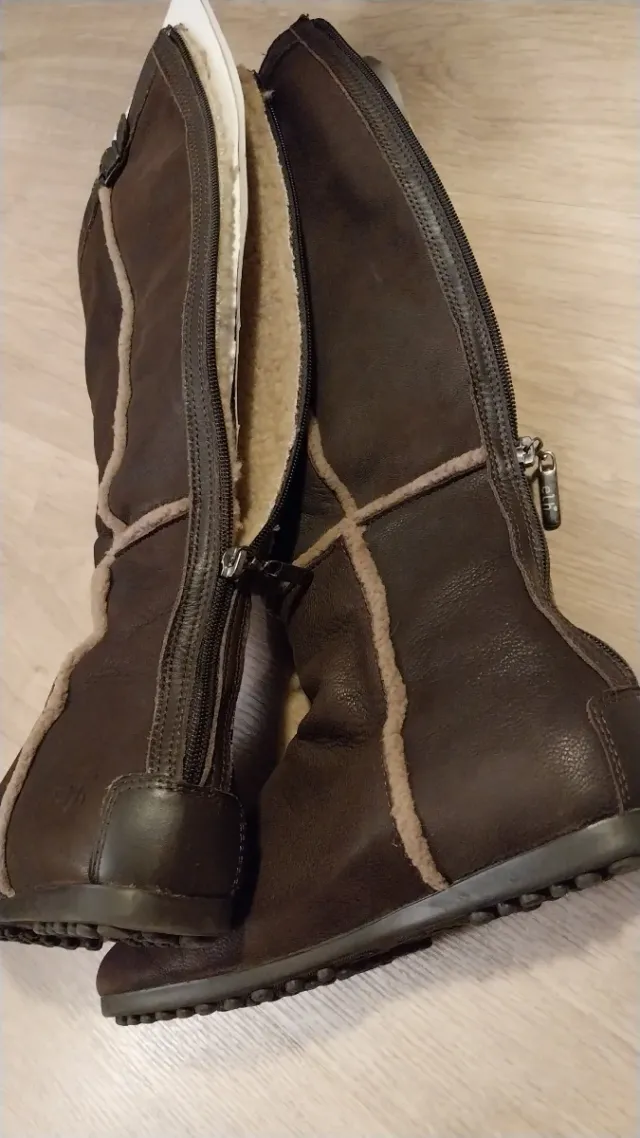 Botas de piel marrones