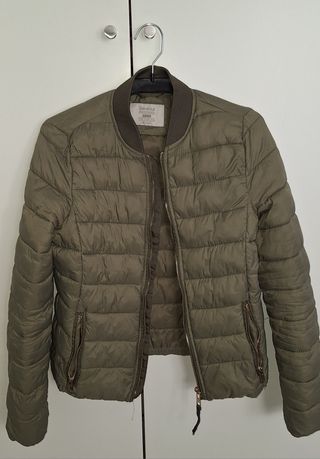 Cazadora Bershka Verde Oliva Talla XS
