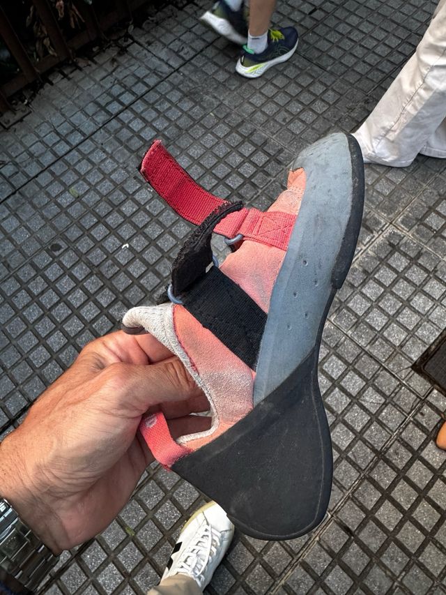 Pies de gato niño creo talla 33