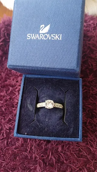 Anillo Solitario Swarovski Rosa y Plata