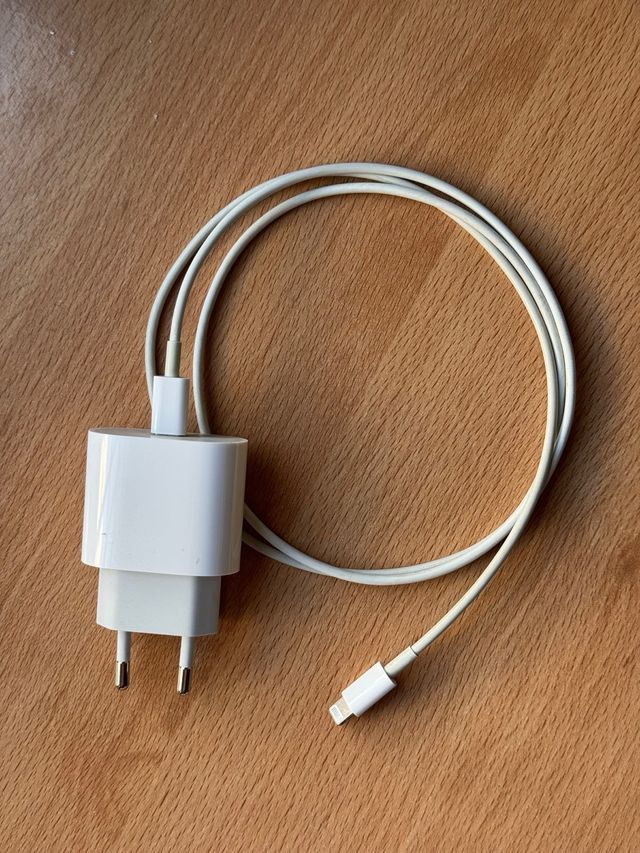 Cargador Apple Lightning 1m 20W