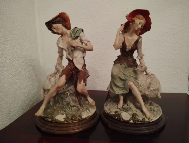 Figuras pastor y pastora con ovejas