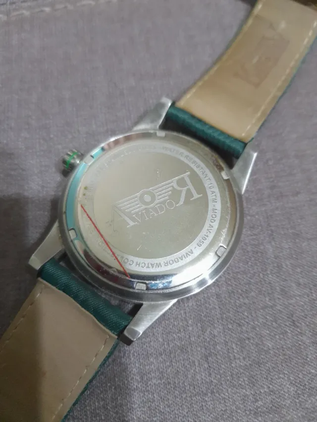 Reloj Aviador Verde CAUTION