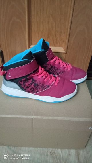 Zapatillas Baloncesto Tarmak Niña Talla 36