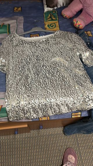 Camiseta plateada lentejuelas