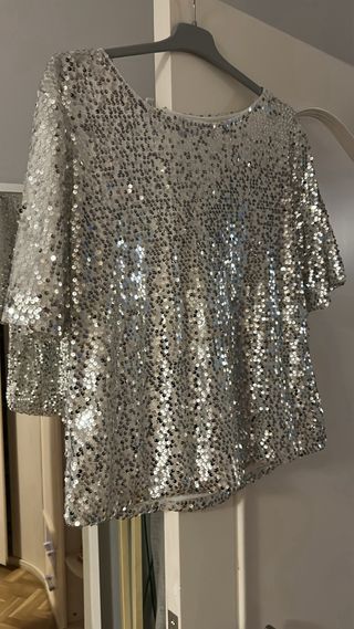 Camiseta plateada lentejuelas