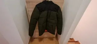 Abrigo Jack & Jones verde y negro T.176