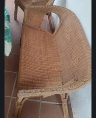 Sillón de mimbre para terraza