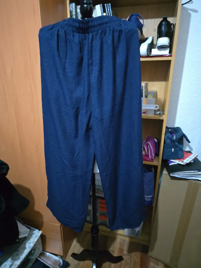 Pantalón azul marino de verano
