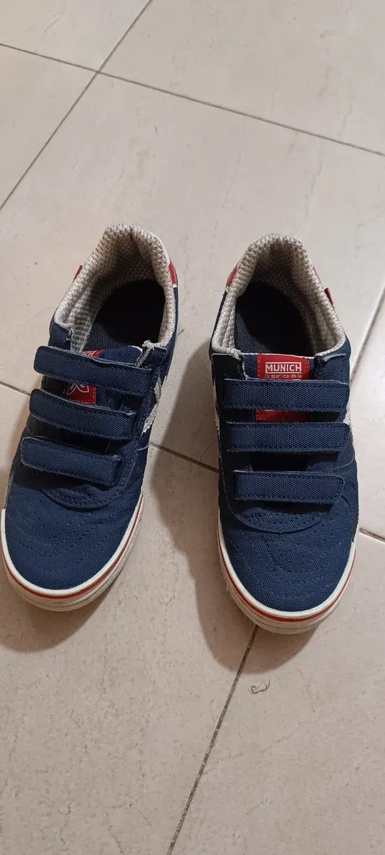 Zapatillas Munich niño azul y rojo
