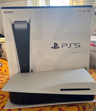 PlayStation 5 con 3 giochi (no controller)