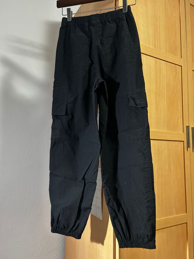 Pantalones cargo negros