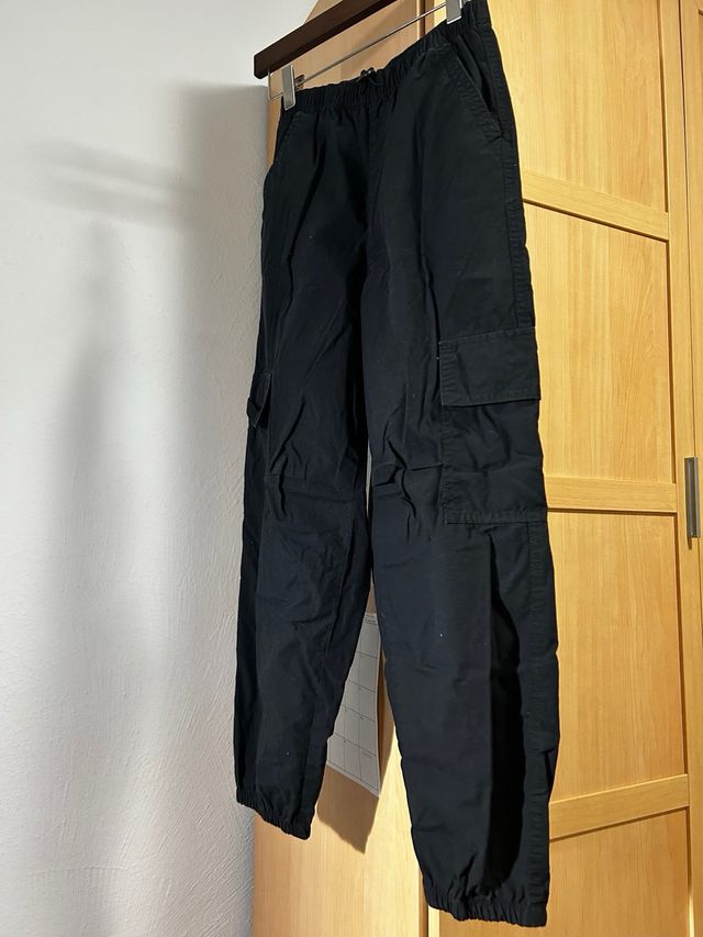 Pantalones cargo negros
