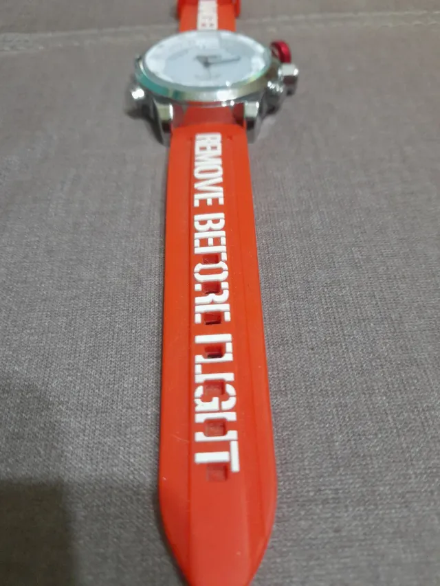 Reloj Aviador rojo y Plateado