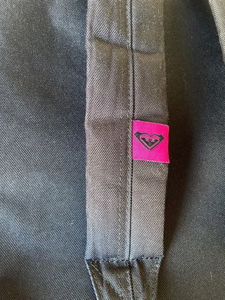 Mochila Roxy Negra con detalles coloridos