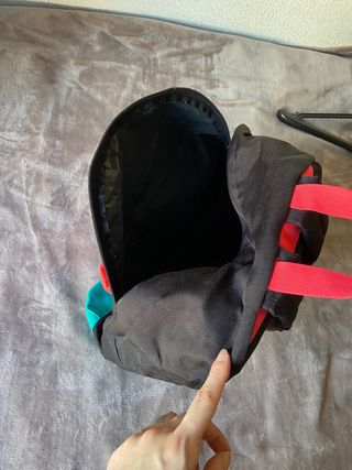 Mochila Roxy Negra con detalles coloridos