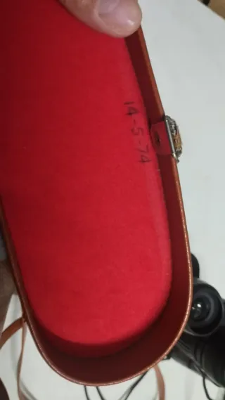 Estuche de cuero para prismáticos antiguos