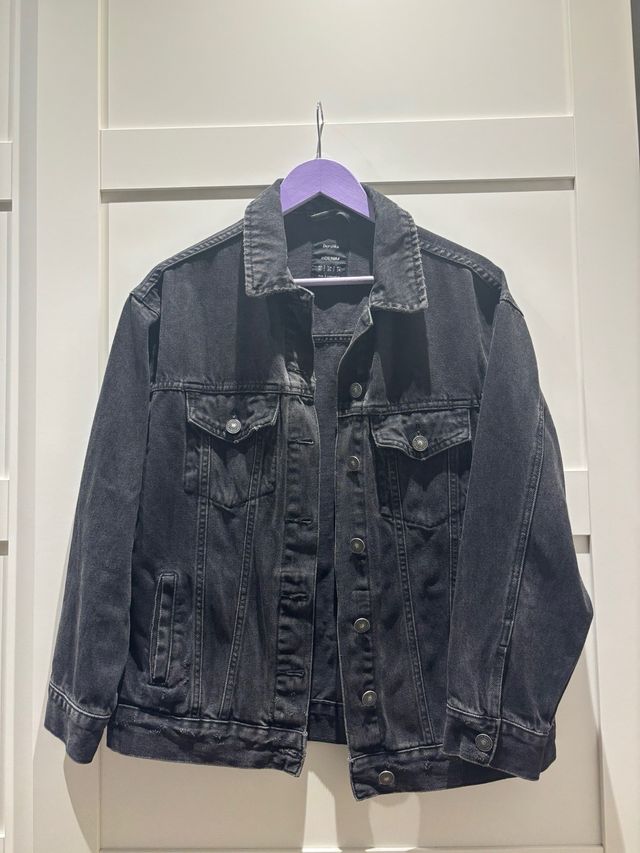 Jaqueta jeans preta Bershka