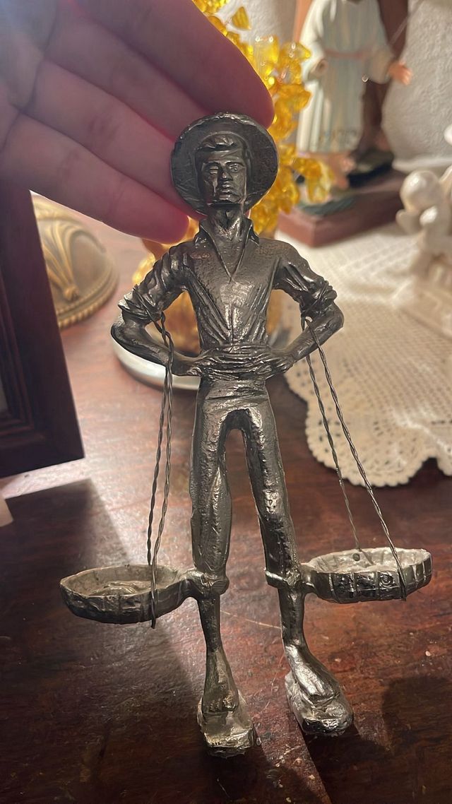 Escultura El Cenachero de Málaga