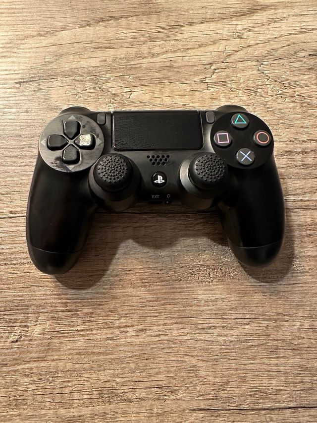 Mando PS4 DualShock en colores Negro Azul y Blanco