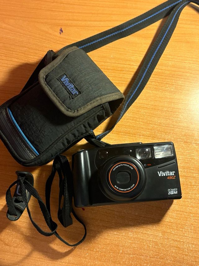 Cámara Vivitar 490Z Power Zoom Analógica