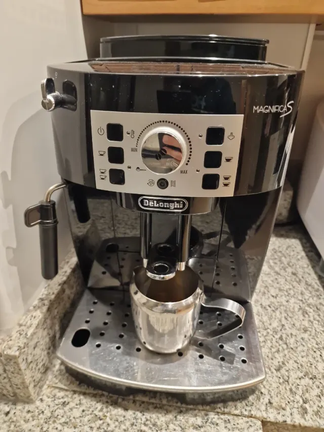 CAFETERA DELONGHI MAGNIFICA S