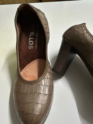 Zapatos salón Pitillos marrones sin estrenar