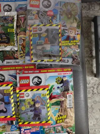 Lego Jurassic World Riviste e Gadget