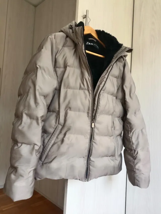 Abrigo anorak acolchado con capucha