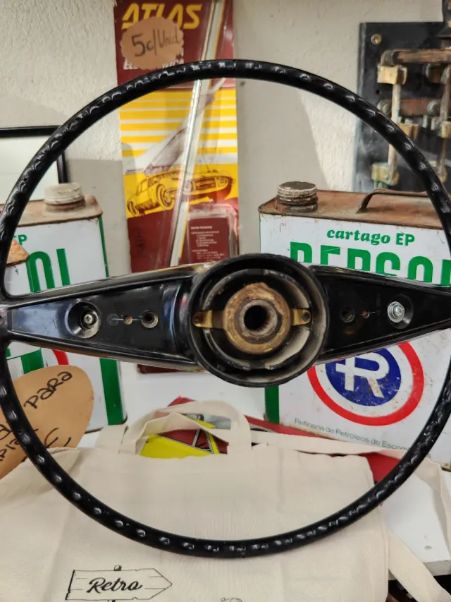 Antiguo volante de Lada Niva