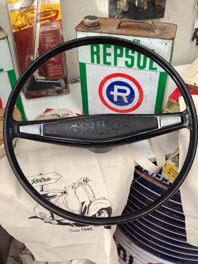 Antiguo volante de Lada Niva