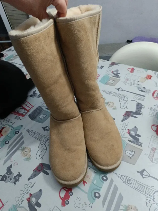 Botas UGG Beige Talla 39'5 originales , antiguas