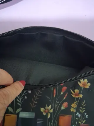 Funda de libros con flores