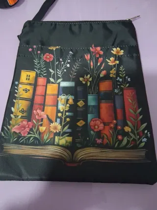 Funda de libros con flores