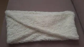 Cuello de pelo beige