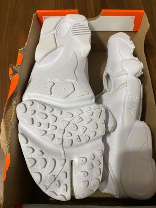 Nike Air Rift Tabi Blancas