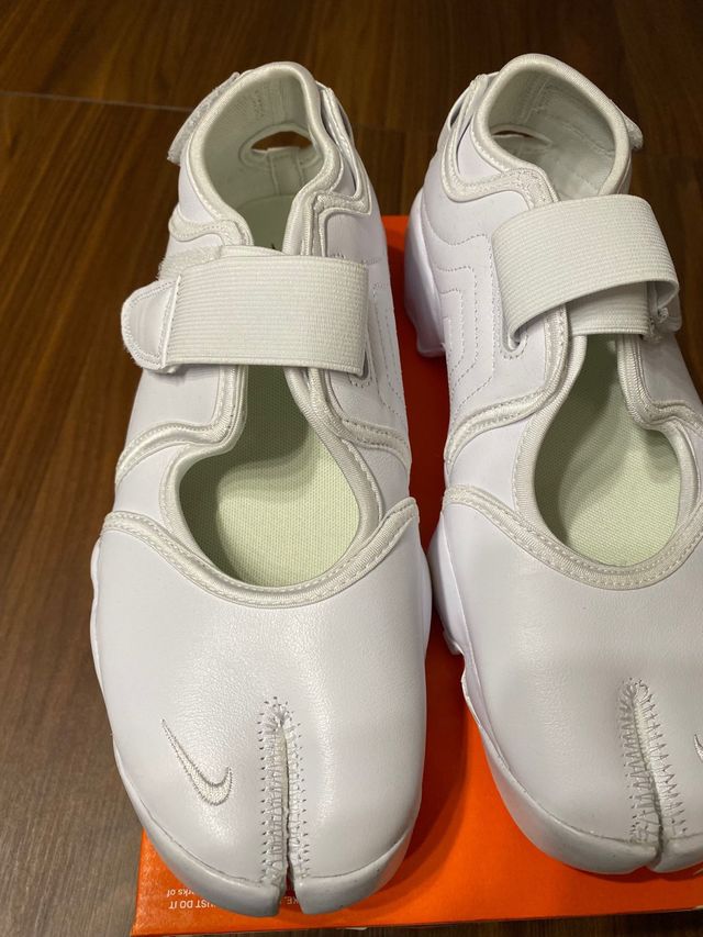 Nike Air Rift Tabi Blancas