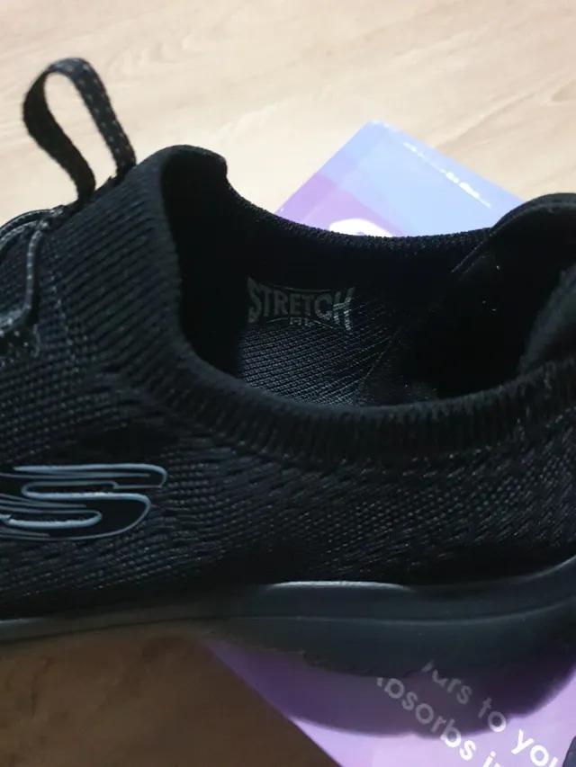 Zapatillas Skechers Negras