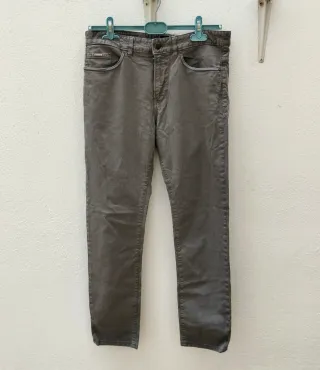 Pantalón hombre Boss Gris talla 32/34