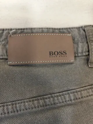 Pantalón hombre Boss Gris talla 32/34